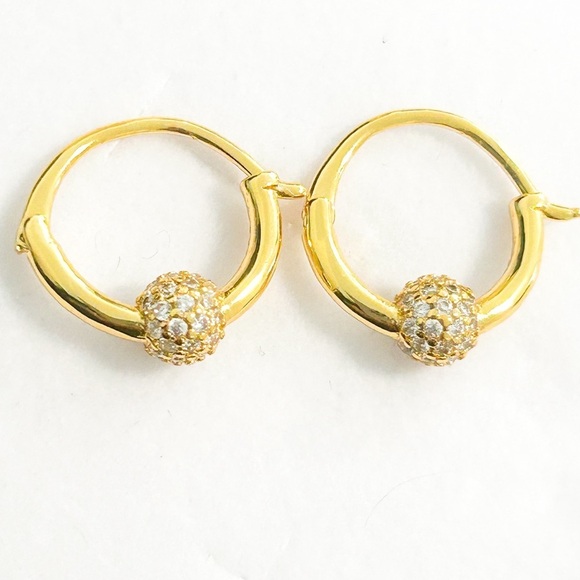 NWOT Sterling silver 18k yellow gold plated hoop earrings - Picture 4 of 11